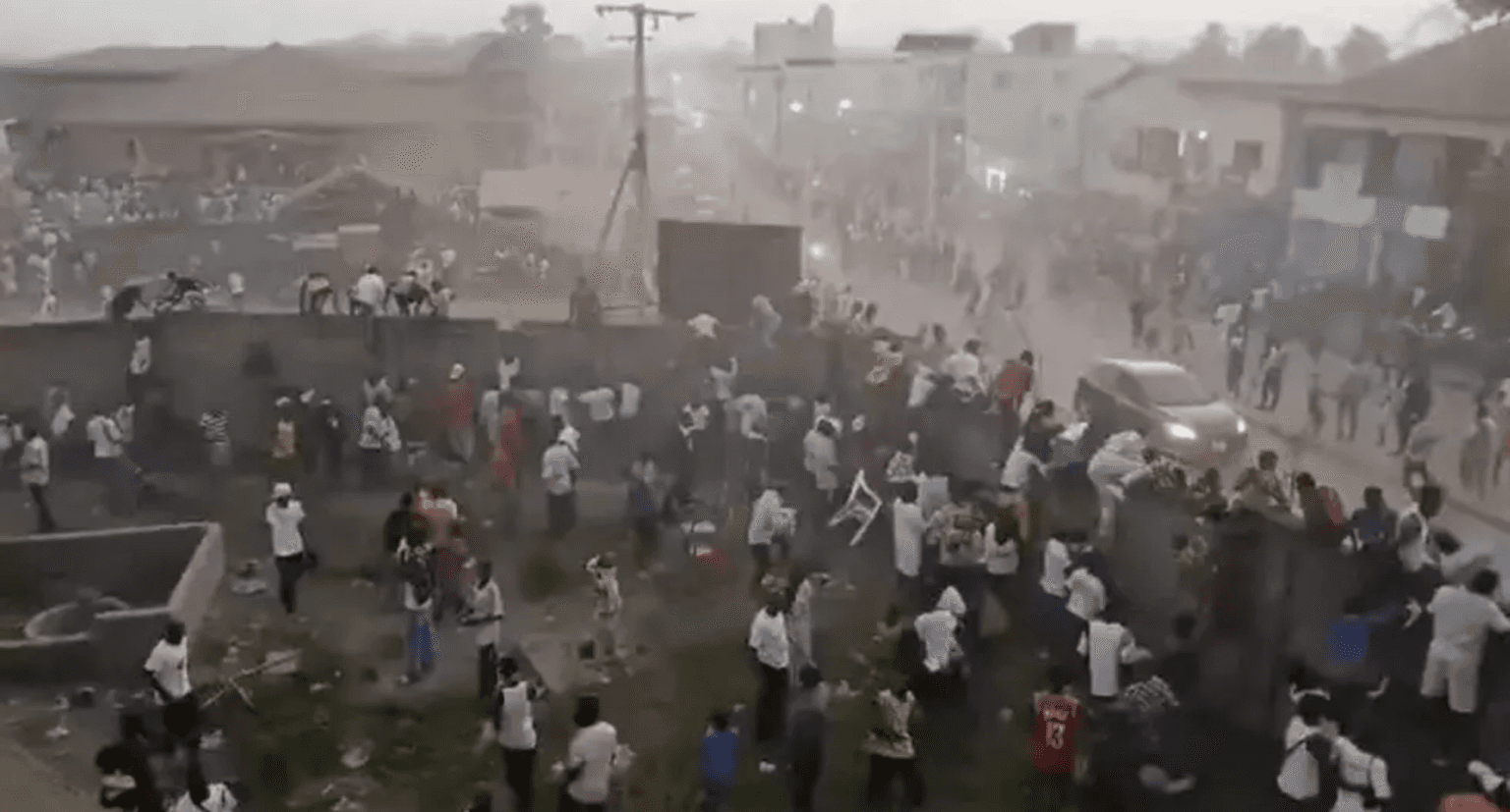 Guinée : plus de 50 morts en marge d’un match de foot