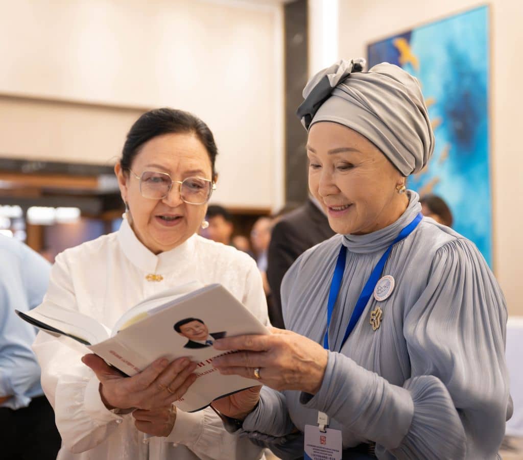 Tenue à Bichkek d’un événement pour la promotion du cinquième volume de « Xi Jinping : la gouvernance de la Chine »