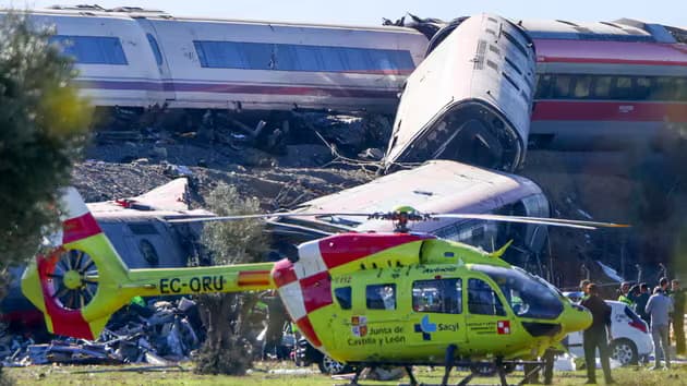 Espagne : au moins 30 morts dans une collision entre deux trains