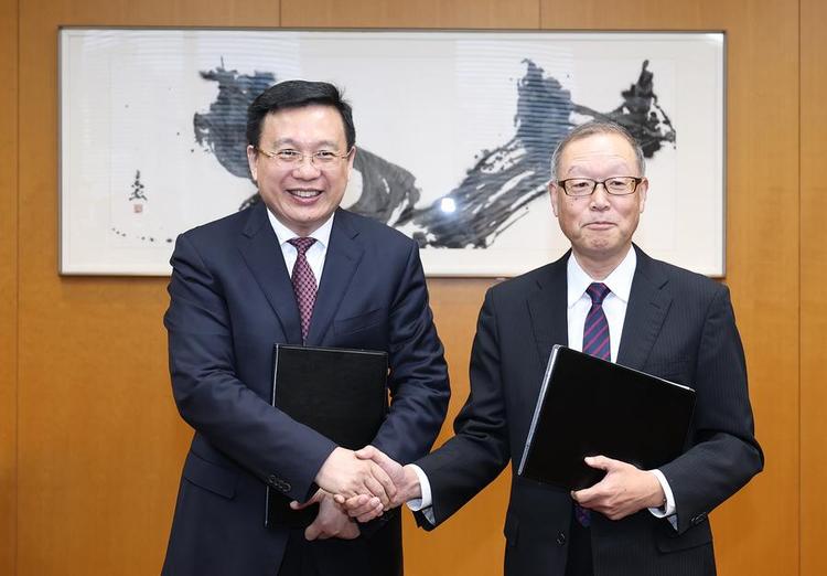 Xinhua et Jiji Press signent un protocole d&rsquo;accord sur la coopération médiatique