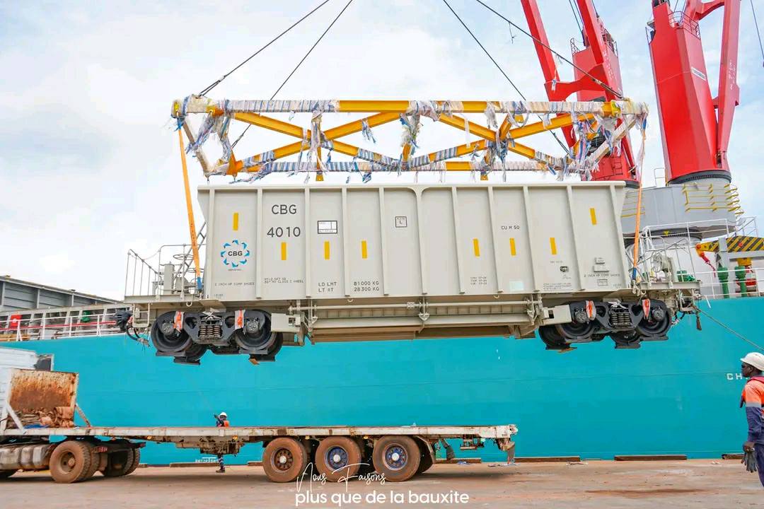 AGL Guinée réalise une opération logistique d’envergure pour la Compagnie des Bauxites de Guinée