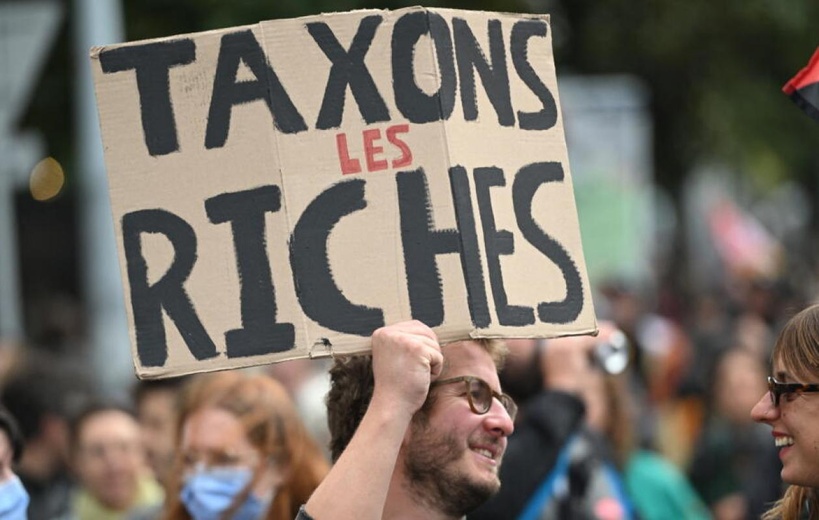 « La France dit non à l’austérité : un front syndical inédit déferle dans la rue »