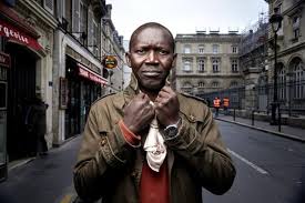 Tchad : le blogueur Makaila Nguebla déchu de sa nationalité, il porte plainte à Paris