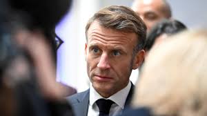 France : Emmanuel Macron consulte Yaël Braun-Pivet et Gérard Larcher à l’Élysée