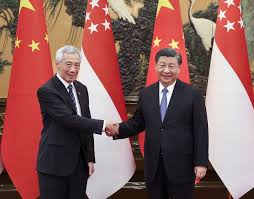 Xi et le président singapourien échangent leurs félicitations à l&rsquo;occasion du 35e anniversaire des relations diplomatiques