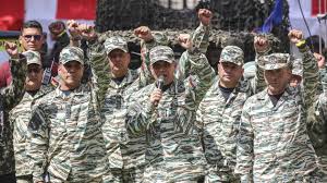 Venezuela : les militaires avertissent qu’ils empêcheront l’installation d’un gouvernement « soumis » aux États-Unis