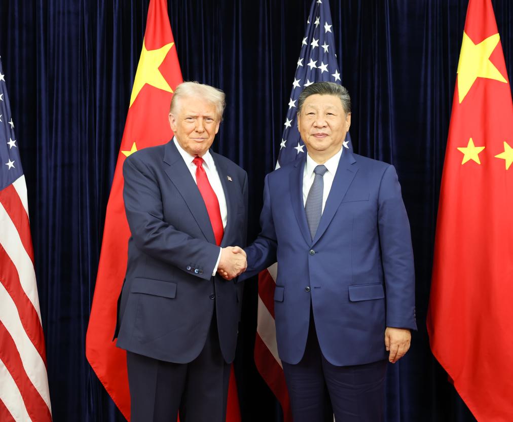 Xi se dit prêt à travailler avec Trump pour faire avancer le navire géant des relations sino-américaines avec constance.