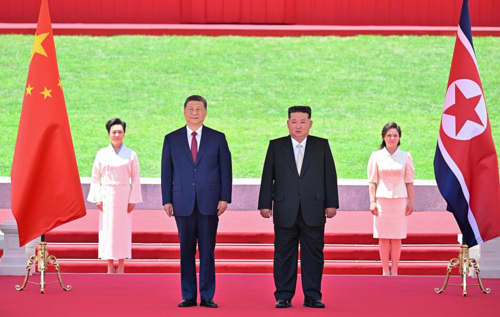 Accueilli en grande pompe à Pyongyang, Xi entame une visite d&rsquo;Etat en RPDC