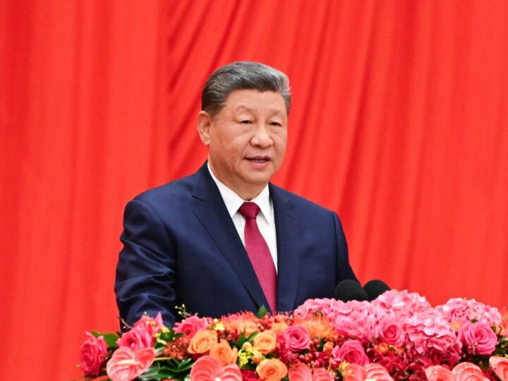 Xi Jinping appelle à une confiance inébranlable et à avancer d&rsquo;un pas assuré au service du renouveau national de la Chine